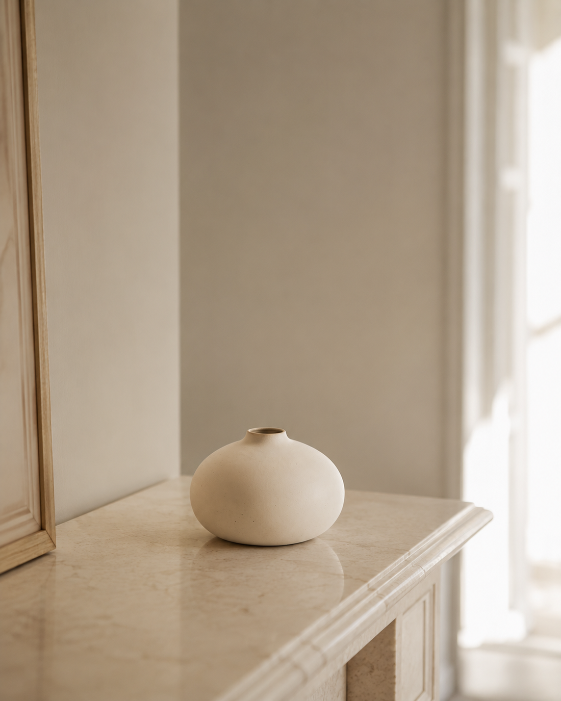 Bisque Vase — Disc
