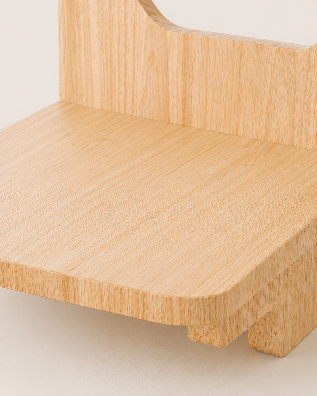 Cat-Head Jump Platform – close-up detail