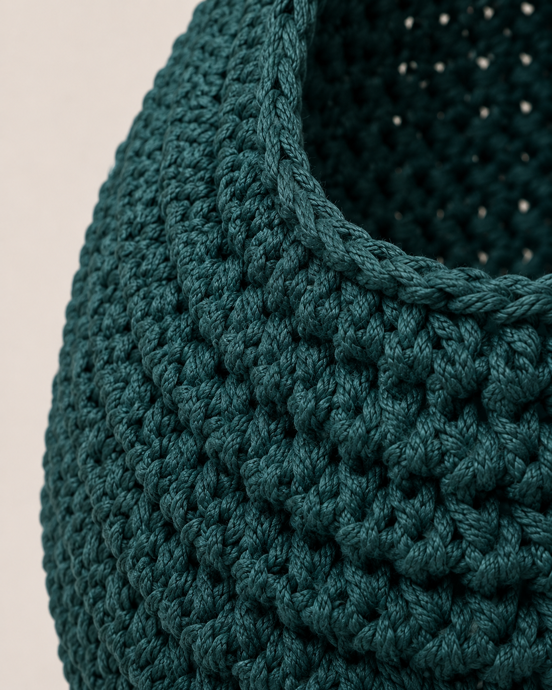 Hanging Fruit Net Basket - detail Dark Green