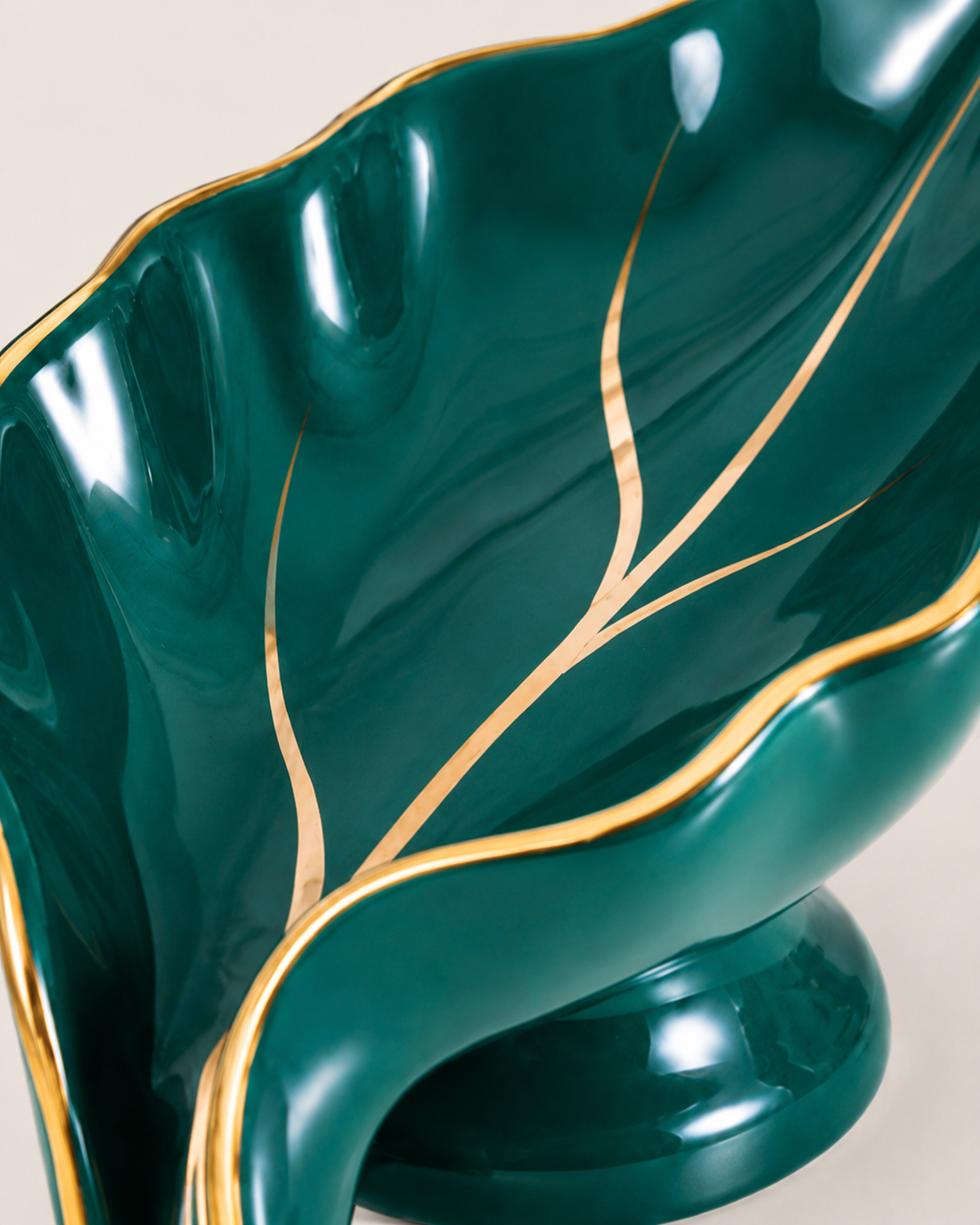 Leaf Ceramic Soap Dish - detail Green