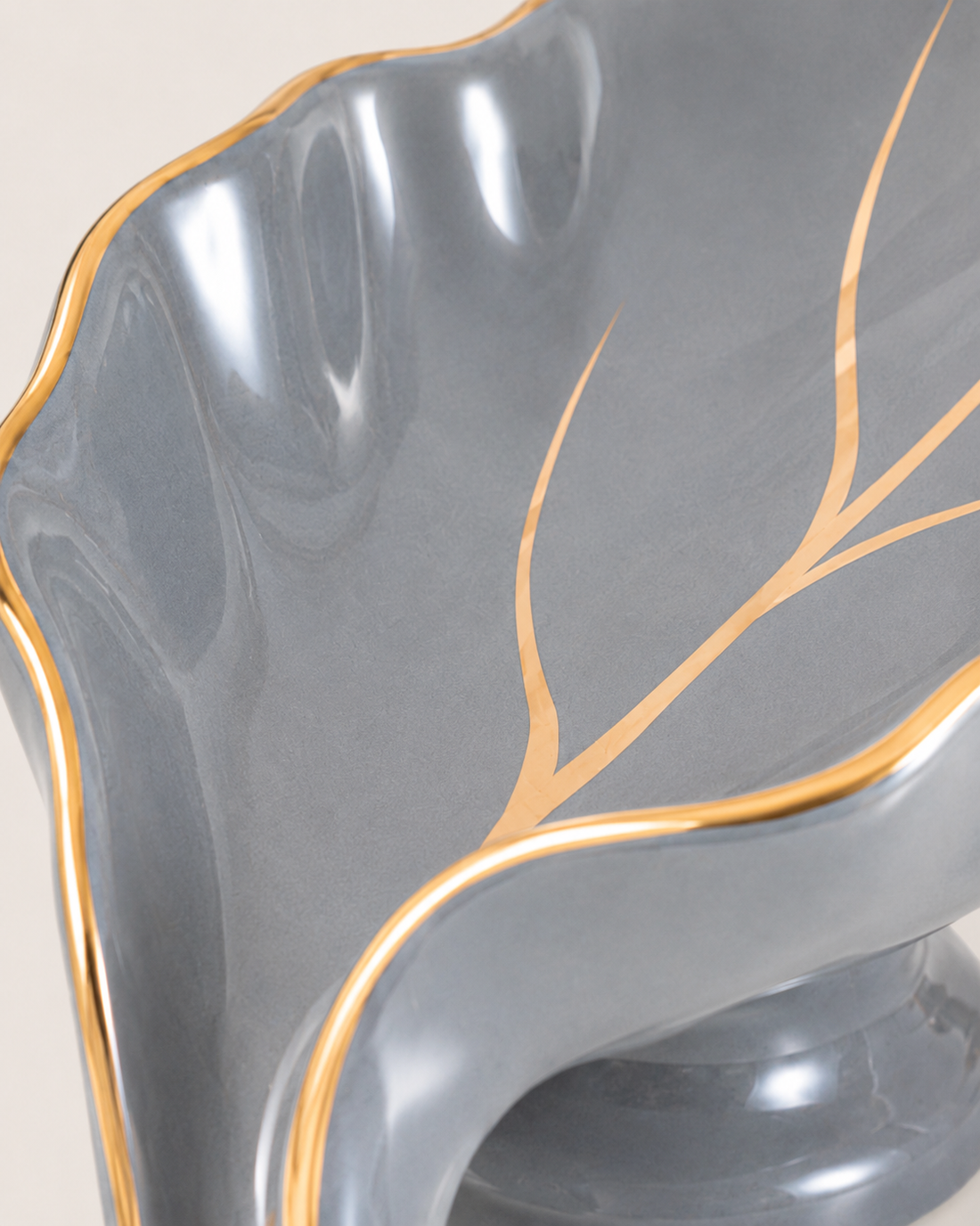Leaf Ceramic Soap Dish - detail Grey