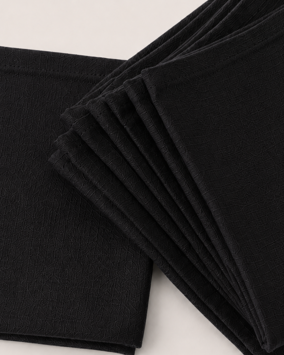 Solid Linen Napkin - detail Black